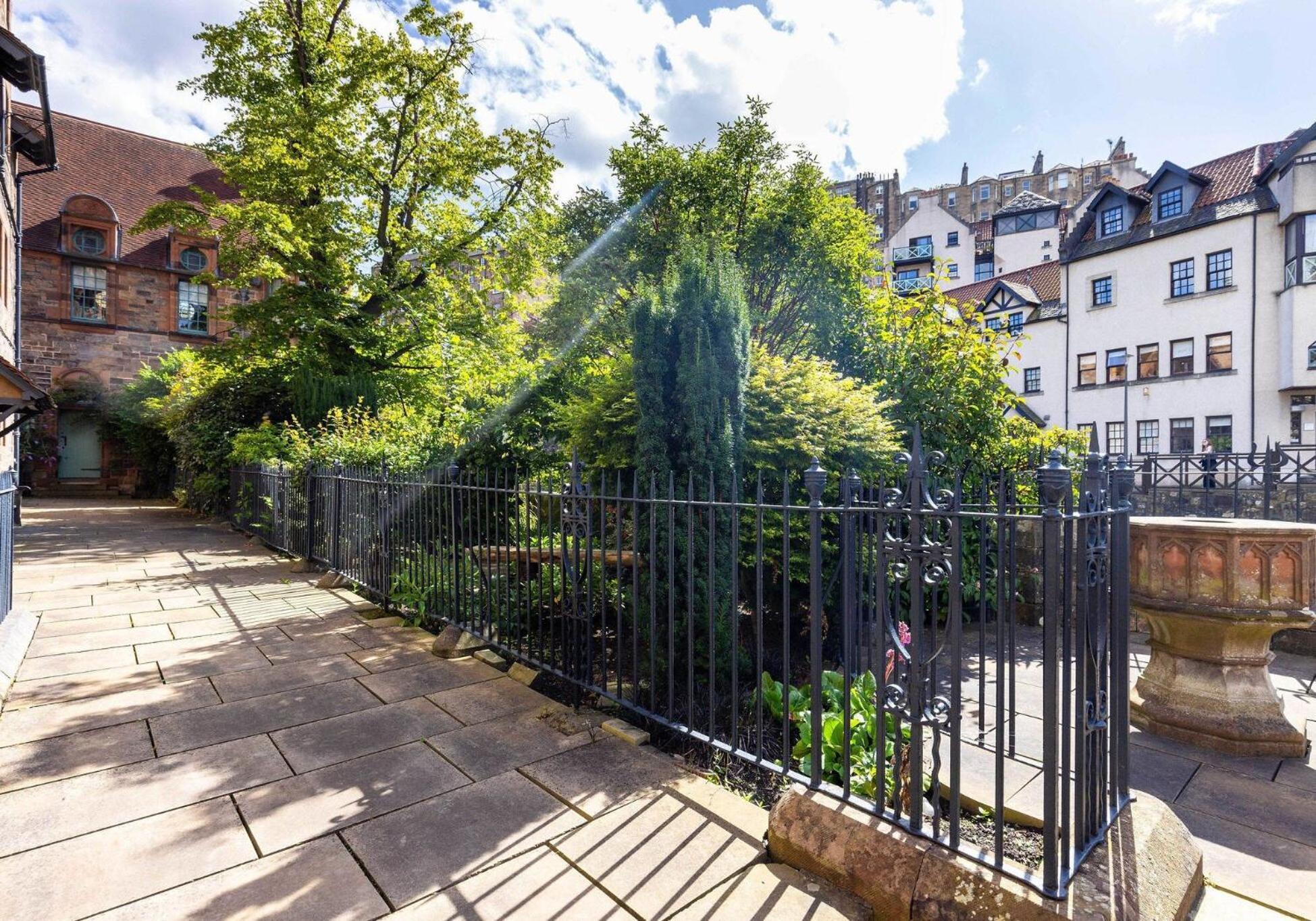 The Well Court Residence Edinburgh Exterior foto